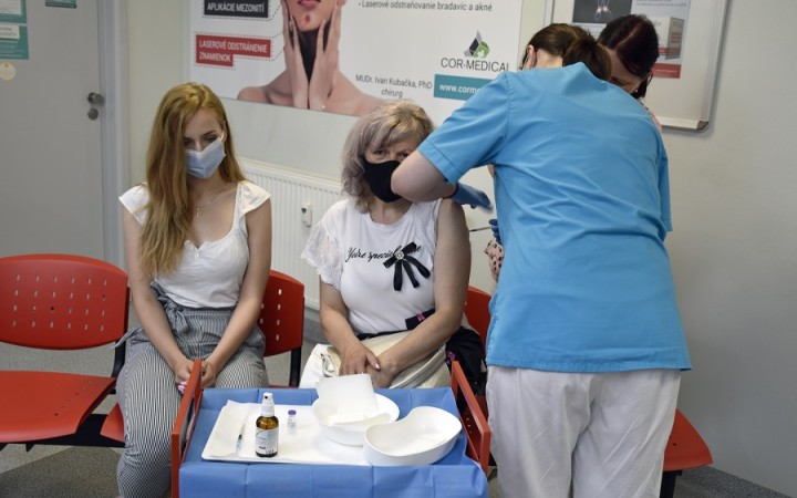 Matovičov návrh prešiel. Sprostredkovaním očkovania si možno zarobiť až 4500 eur