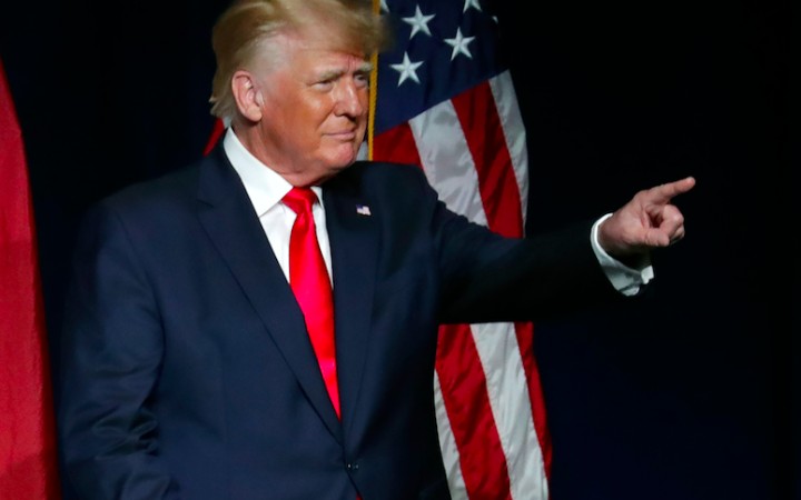 Trumpovi treba držať palce. Ide o veľa