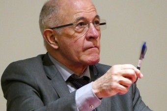 Pravdy, ktoré sa zbláznili, a zachraňujúci návrat do stredoveku