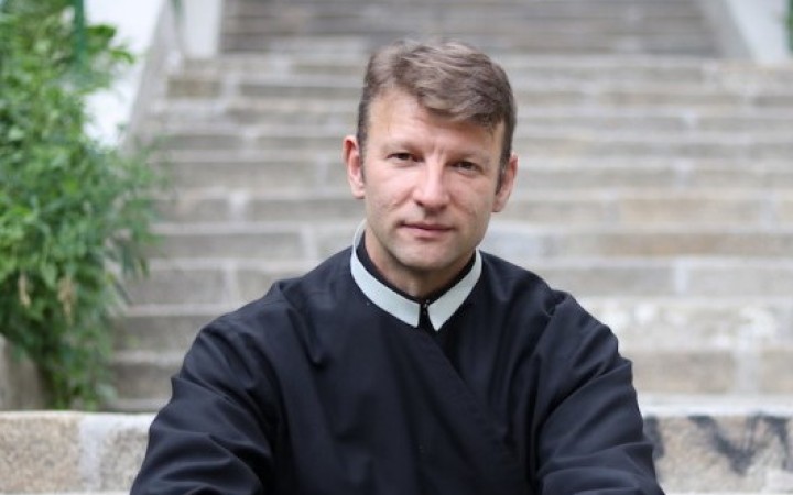 Pápež k nám prichádza ako prorok, nenechajme sa zmiasť rôznymi náladami