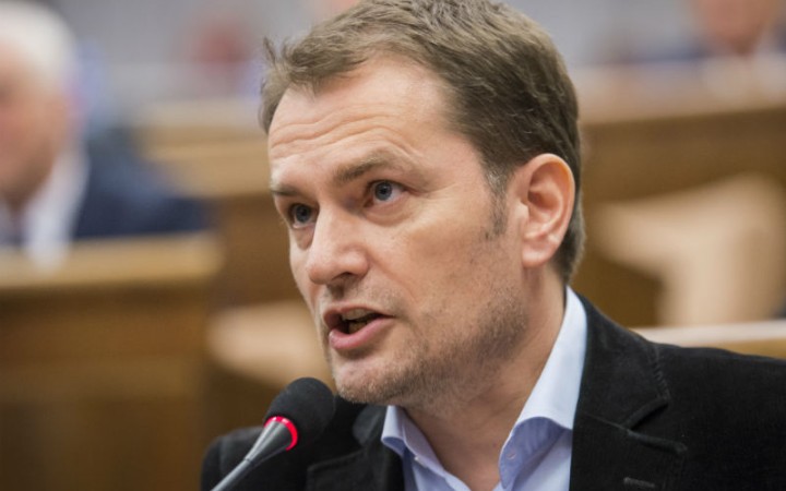 OĽaNO-NOVA: Kaliňák kúpil v Martine predraženú búdu na klientske centrum
