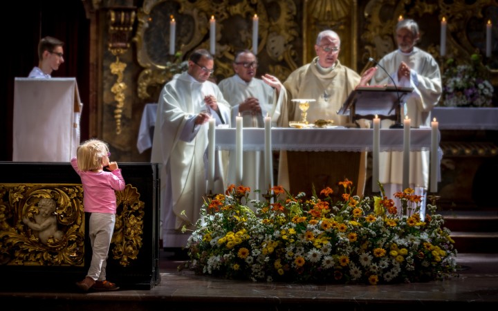 Liturgia je vždy viac ako získanie fotky, hovoria v spolku Človek a viera