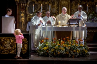 Liturgia je vždy viac ako získanie fotky, hovoria v spolku Človek a viera