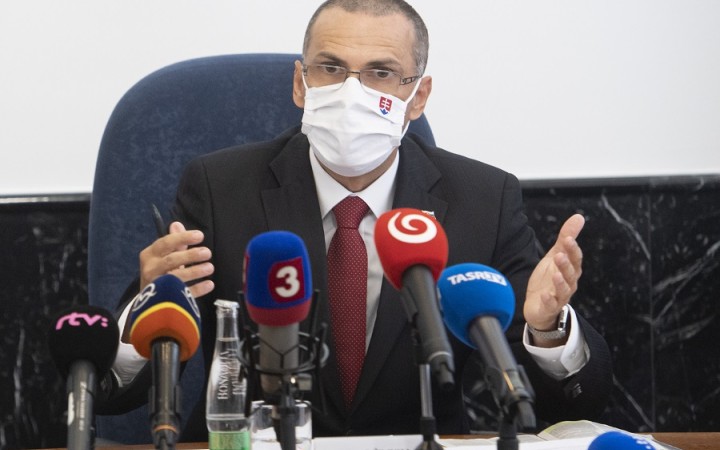 Žilinka odmieta, že ho zariadil. Tvrdí, že nezložil sľub na boj proti oligarchom