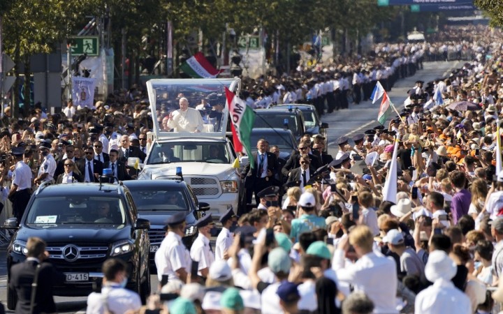 Orbán sa bojí o kresťanské Maďarsko, František reagoval výzvou na otvorenosť