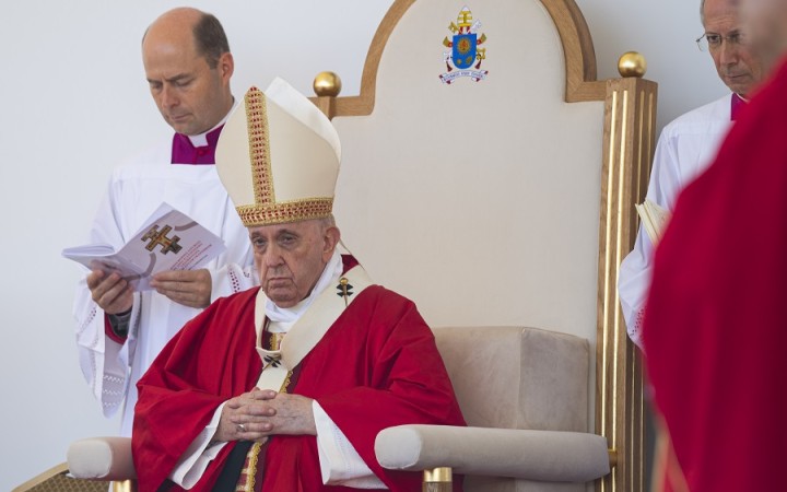 Kríž nám zjavil krásu Božej lásky. Bez neho je kresťanstvo svetské a neplodné