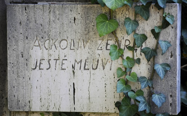 Nad písaním vlastného epitafu