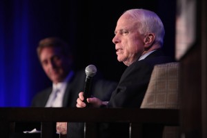 McCain mal nádor na mozgu