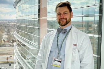 Zaočkovaným a tým, čo covid prekonali, by som rúška zložil. Nech cvičia imunitu