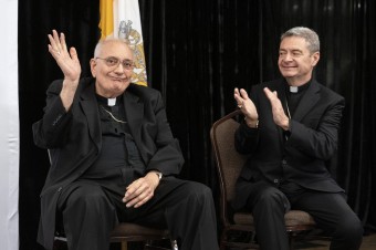 Pápež prijal rezignáciu brooklynského biskupa DiMarzia, diecézu povedie Brennan