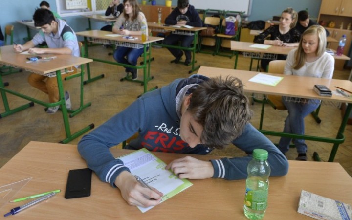 Máme školy zreformovať tak, aby boli zručnosti dôležitejšie než vedomosti?