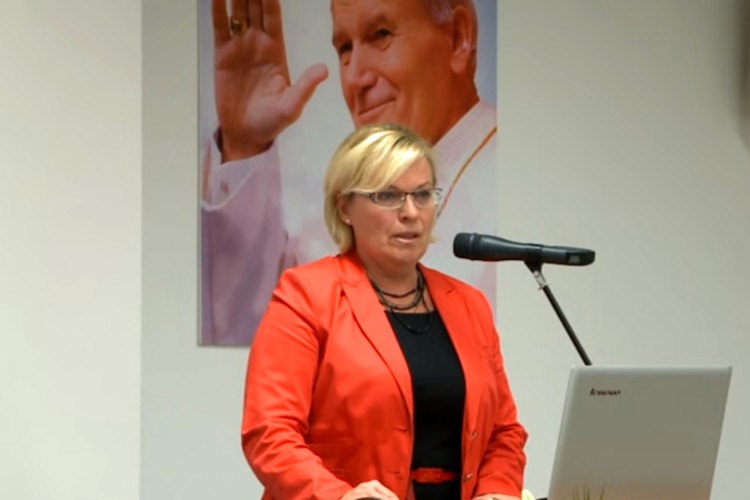 Mária Šmidová / Intenzívna blízkosť Boha v dieťati so zdravotným postihnutím