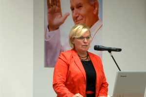 Mária Šmidová / Intenzívna blízkosť Boha v dieťati so zdravotným postihnutím