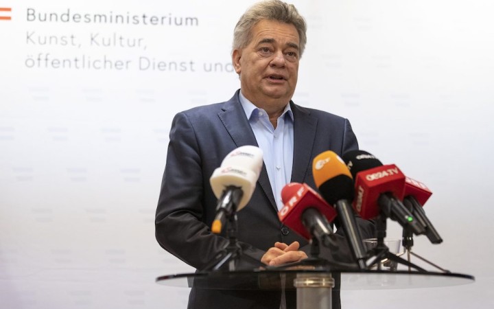Nový rakúsky kancelár Schallenberg zloží prísahu v pondelok