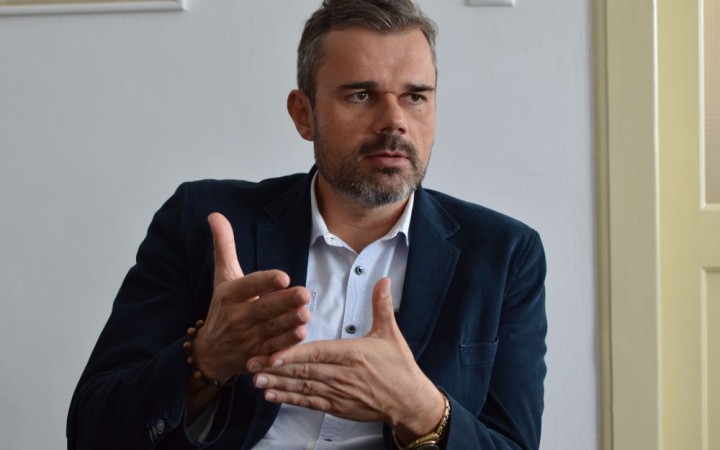 Naši žiaci nesmú doplácať na dvojaký meter, ich rodičia platia dane rovnako