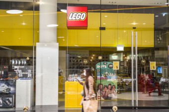 Koniec delenia na chlapcov a dievčatá, LEGO bude mať rodovo neutrálny marketing