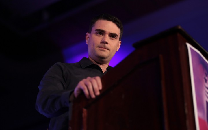 Socialistickí študenti protestujú proti vystúpeniu Bena Shapira na univerzite