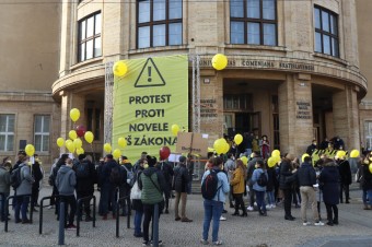 Študenti protestujú, Gröhling ho nestiahne. Čo hovoria na reformu odborníci?