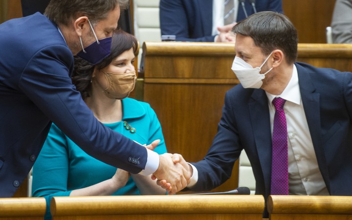 Keď chýba politická odvaha, tak je na svete ďalší experiment
