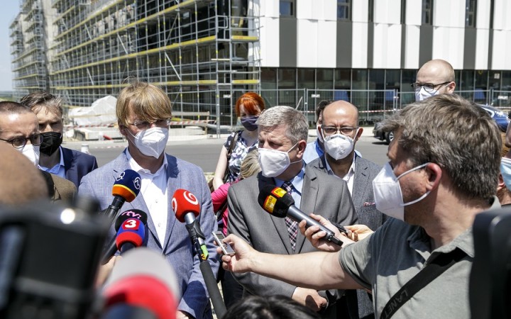 Štát opäť ustupuje súkromnému investorovi