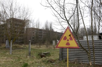 Ukrajinci posilnili vojenské hliadky v zakázanej zóne pri Černobyle